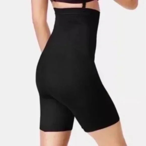 NWOT SPANX OnCore Mid-Thigh High Waisted Shorts in Very Black Size Medium - Picture 11 of 11